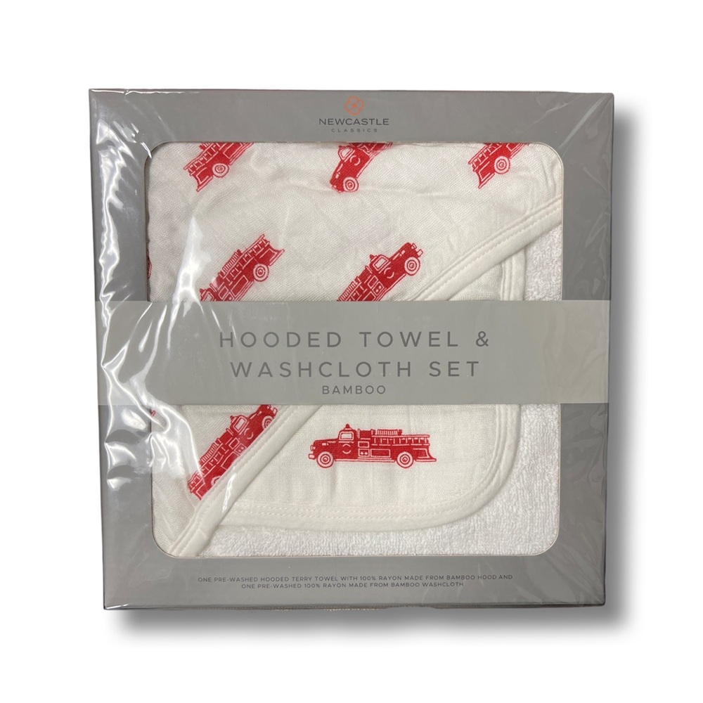 FIRE TRUCK HOODED TOWEL AND WASHCLOTH SET